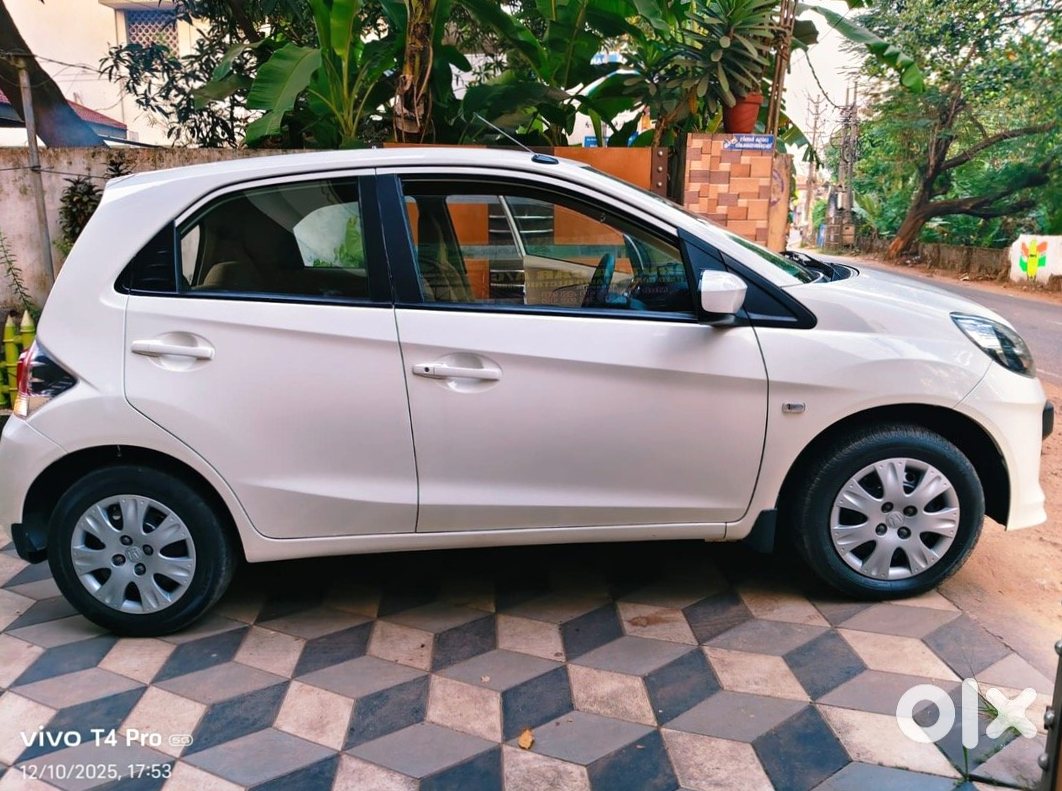 Honda Brio Cng 2015