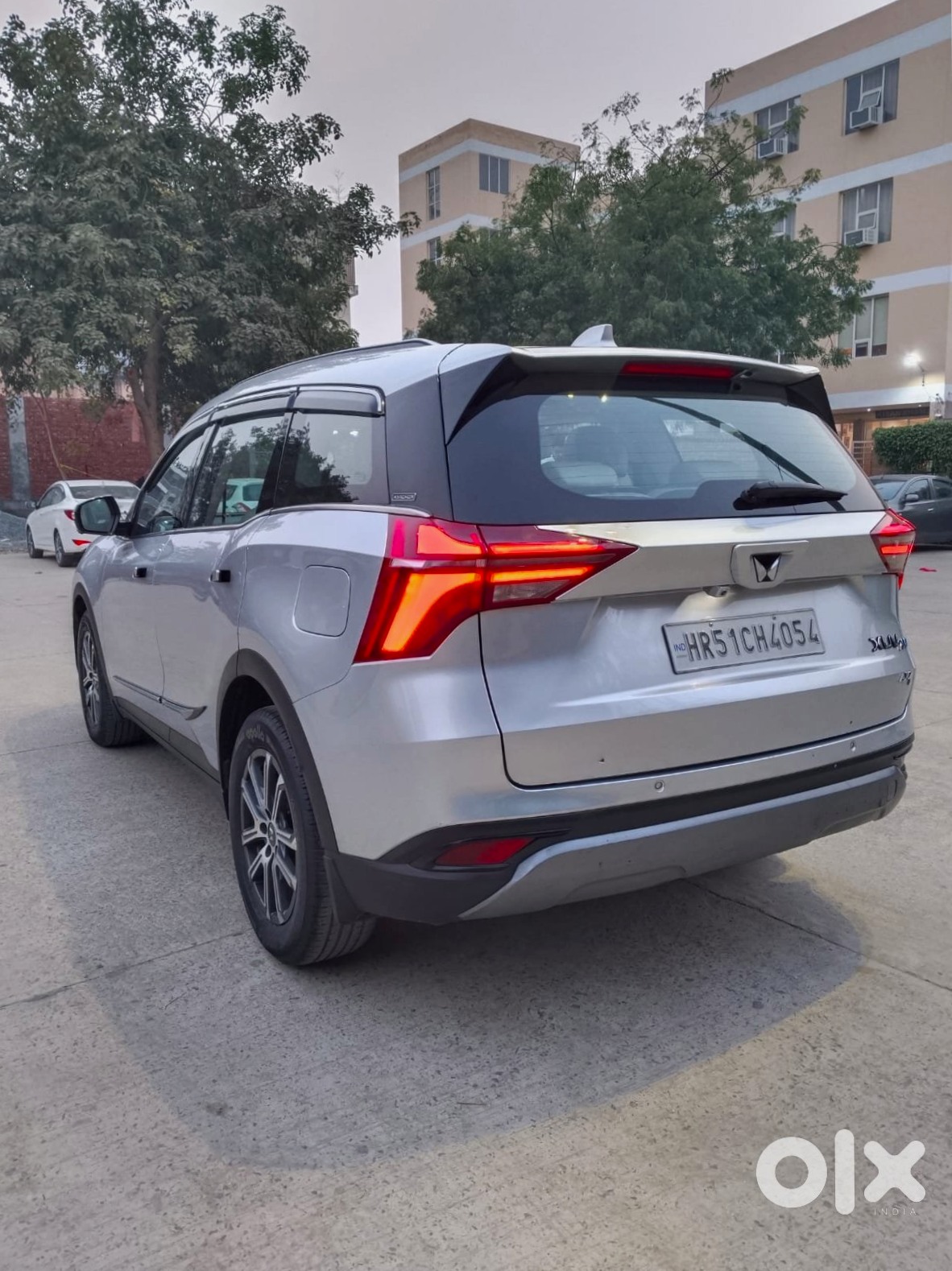 Mahindra Xuv700 - Shifting City