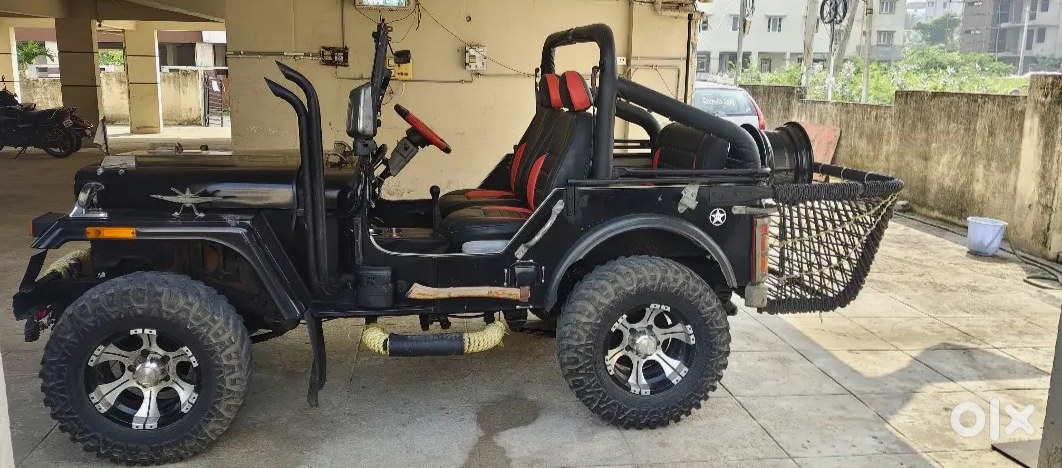 2025 Mahindra Jeep Petrol Automatic