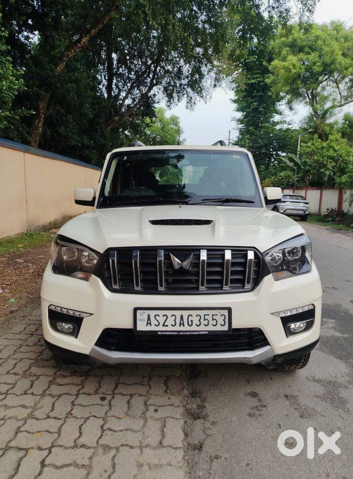 Mahindra Scorpio Classic 2023 Petrol Manual