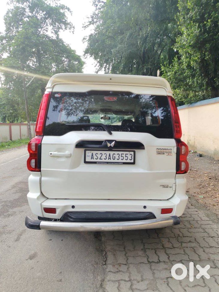Mahindra Scorpio Classic 2023 Petrol Manual