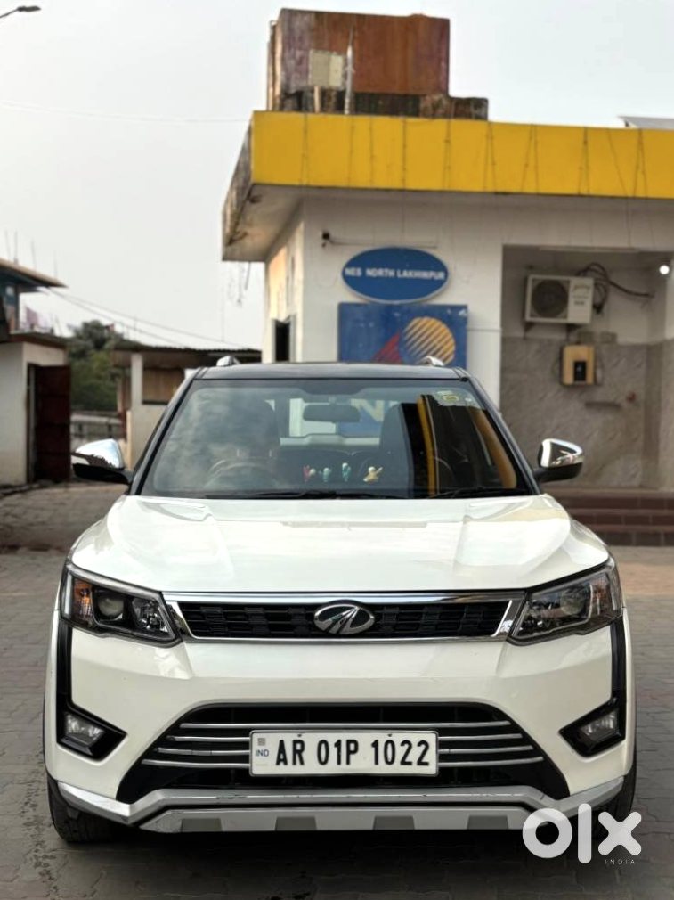 Mahindra Xuv300 | Petrol | Low Km
