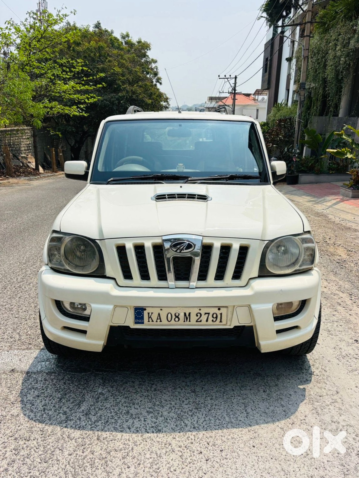 2014 Mahindra Scorpio - Diesel Manual