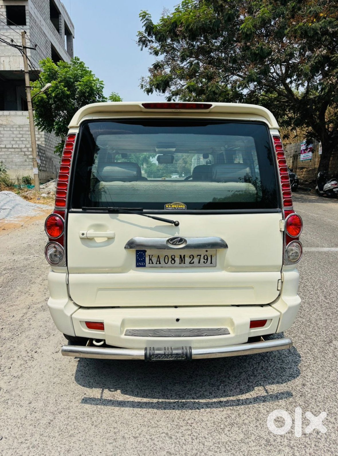 2014 Mahindra Scorpio - Diesel Manual