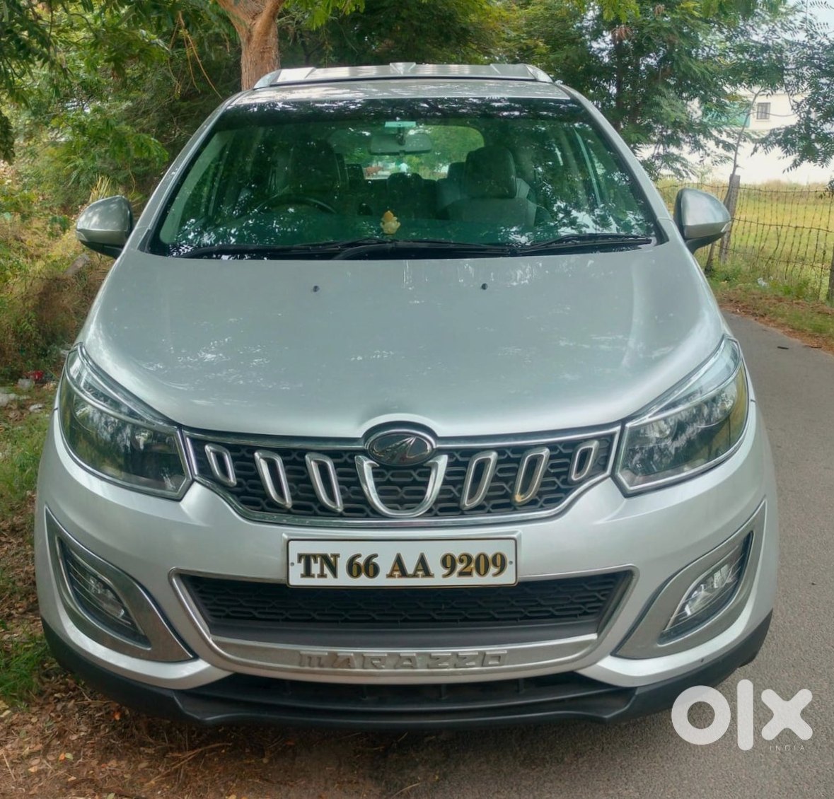 Urgent: 2017 Mahindra Marazzo