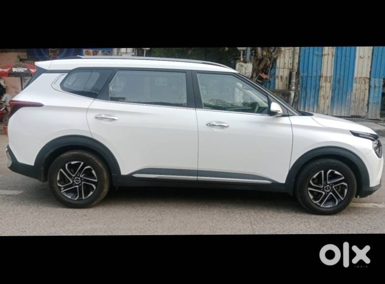 Urgent - Kia Carens 2023 Automatic