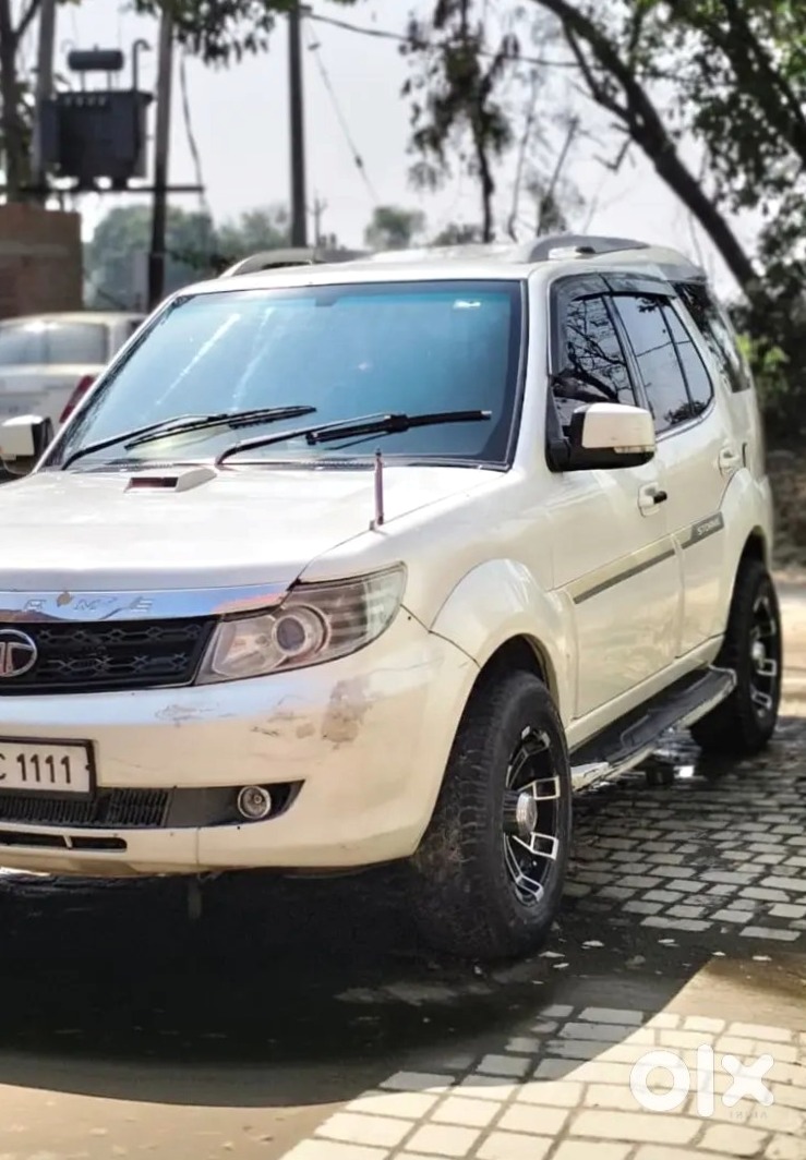 Tata Safari Storme - Wife's Car