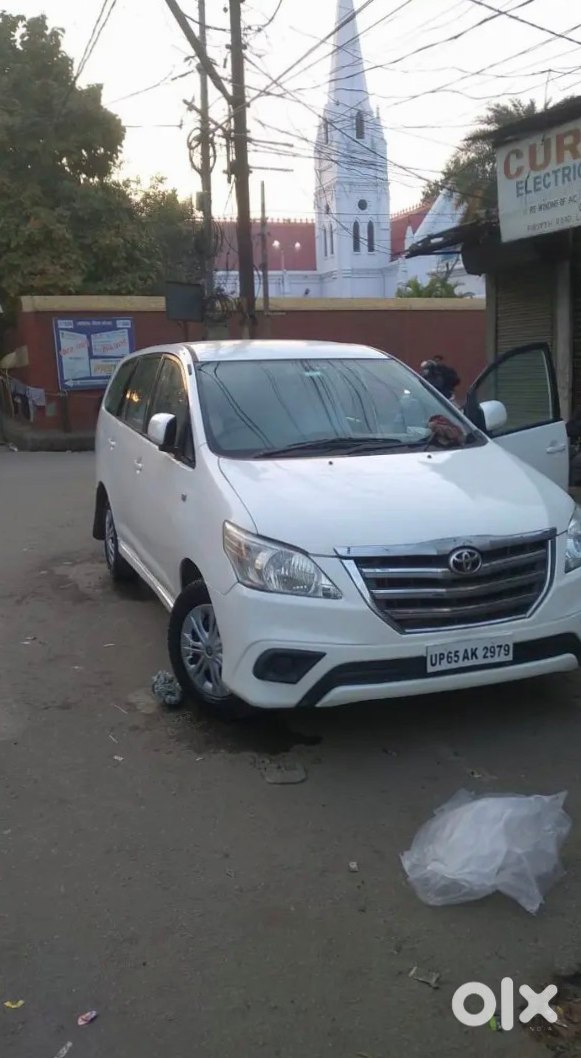 Toyota Innova Cng 2010 Family Car