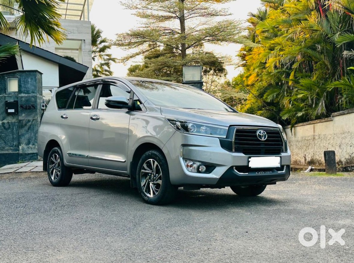 2015 Toyota Innova Crysta Diesel - Family Favorite