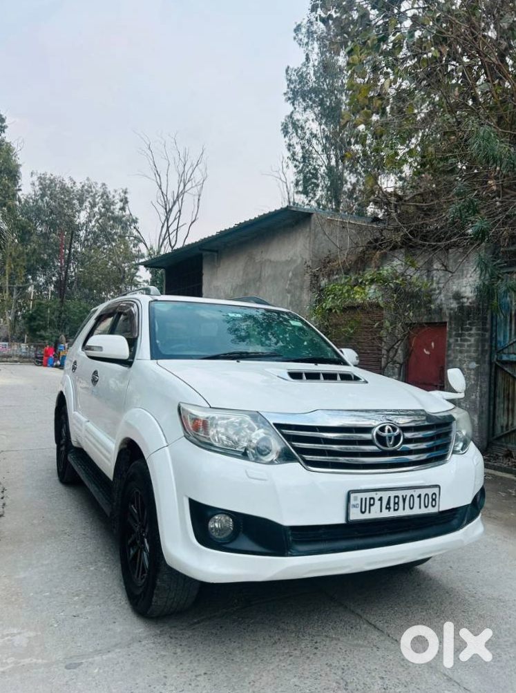 Brand New 2025 Toyota Fortuner Petrol Automatic Barely Driven