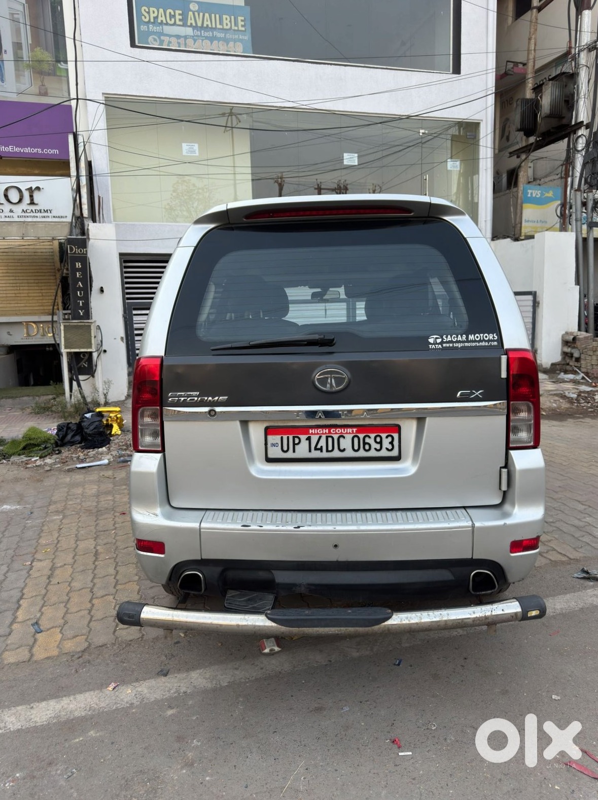 Urgent: 2019 Tata Safari Storme - Almost New