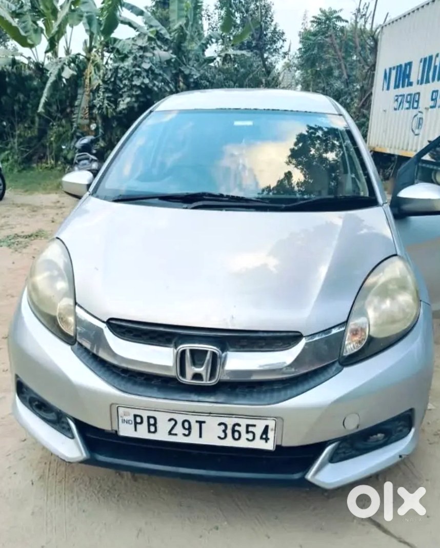 Honda Mobilio Family Car