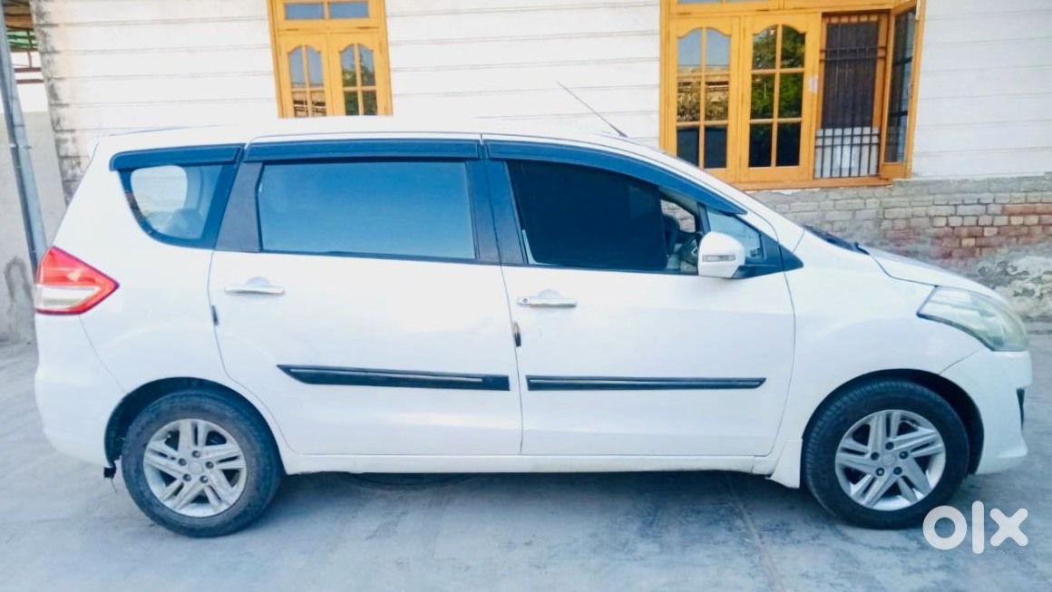 2010 Maruti Suzuki Ertiga | Cng Manual | Family Car