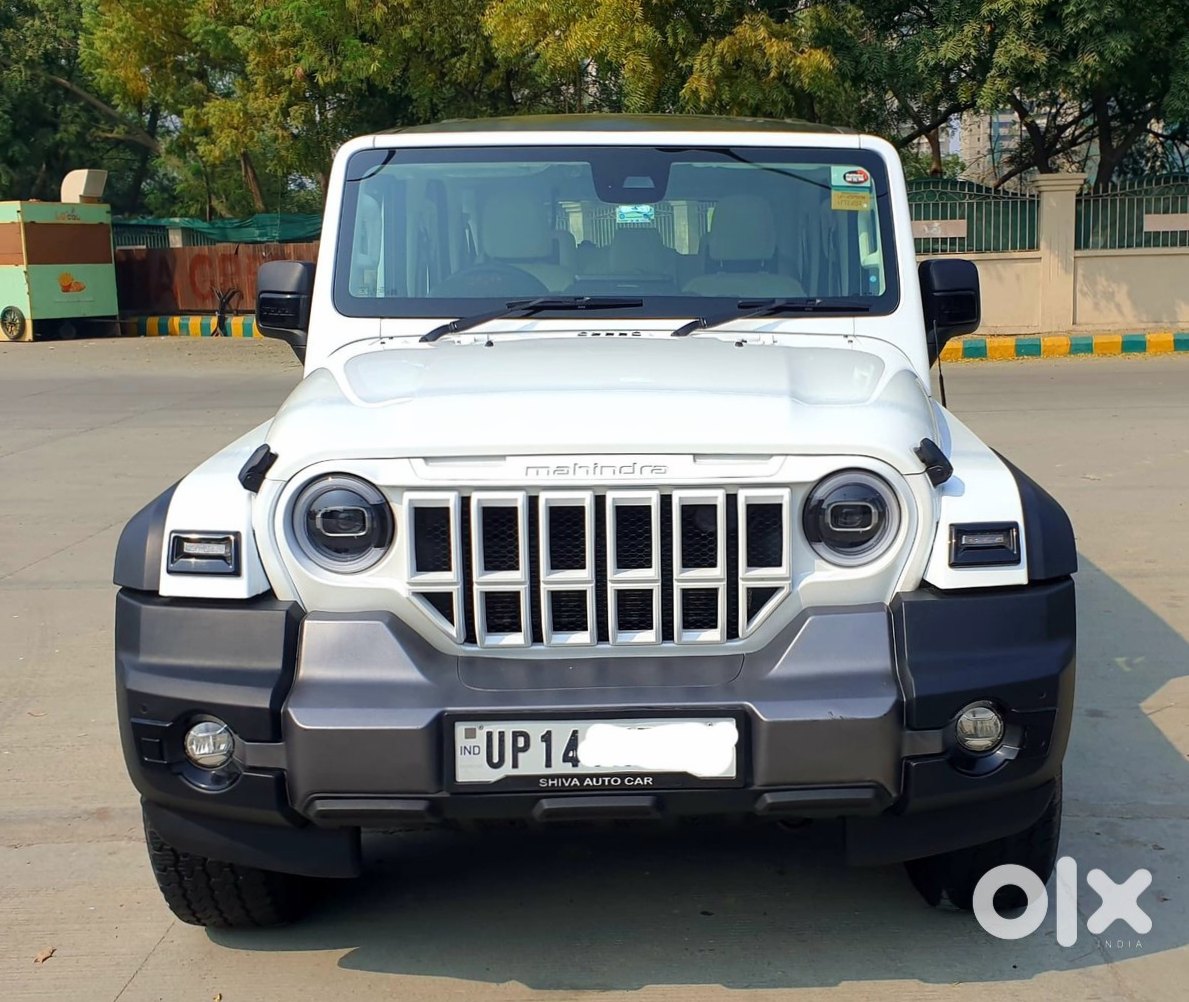 2025 Mahindra Thar Roxx Petrol Manual