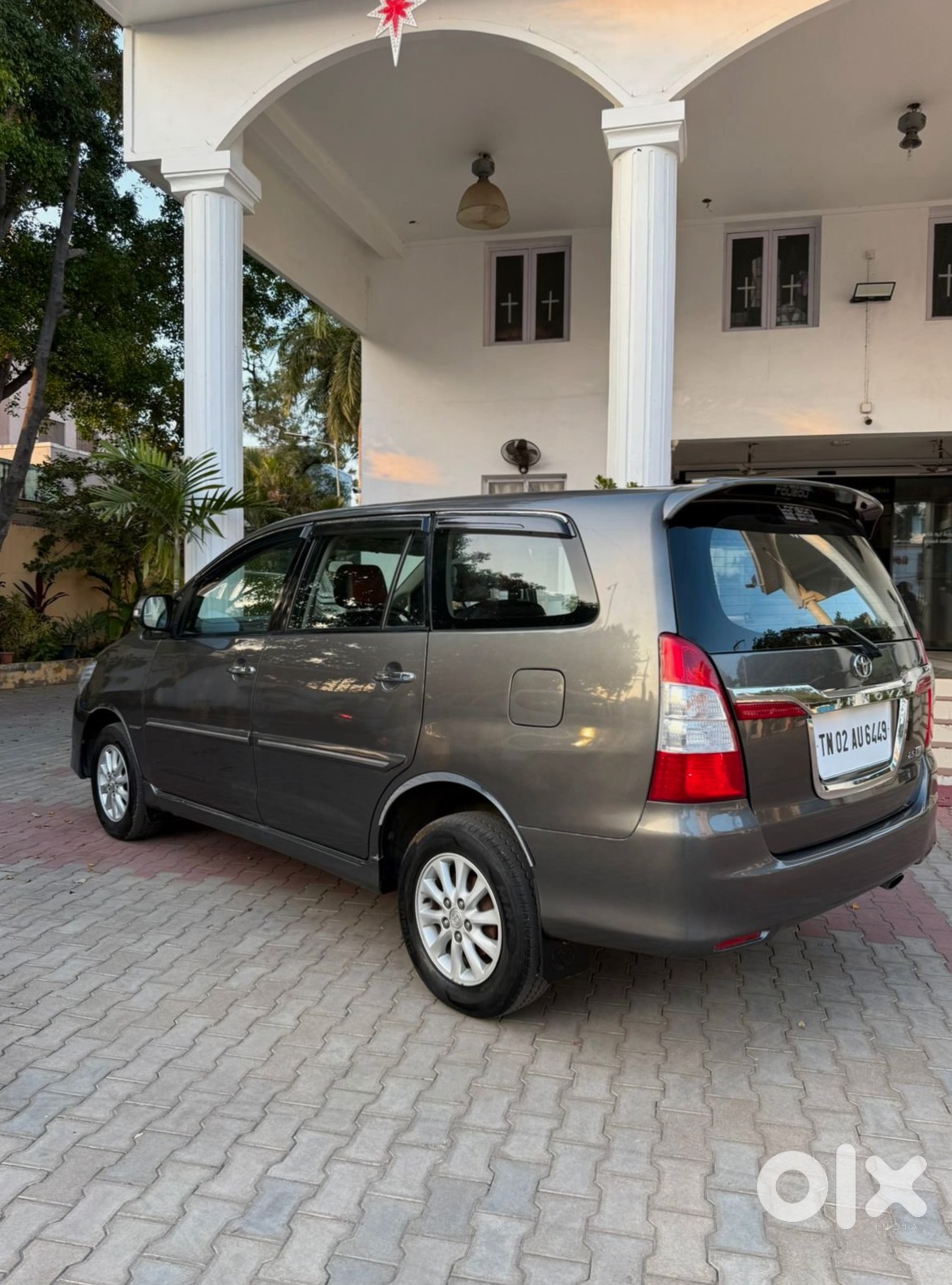 Toyota Innova 2014 Family Car
