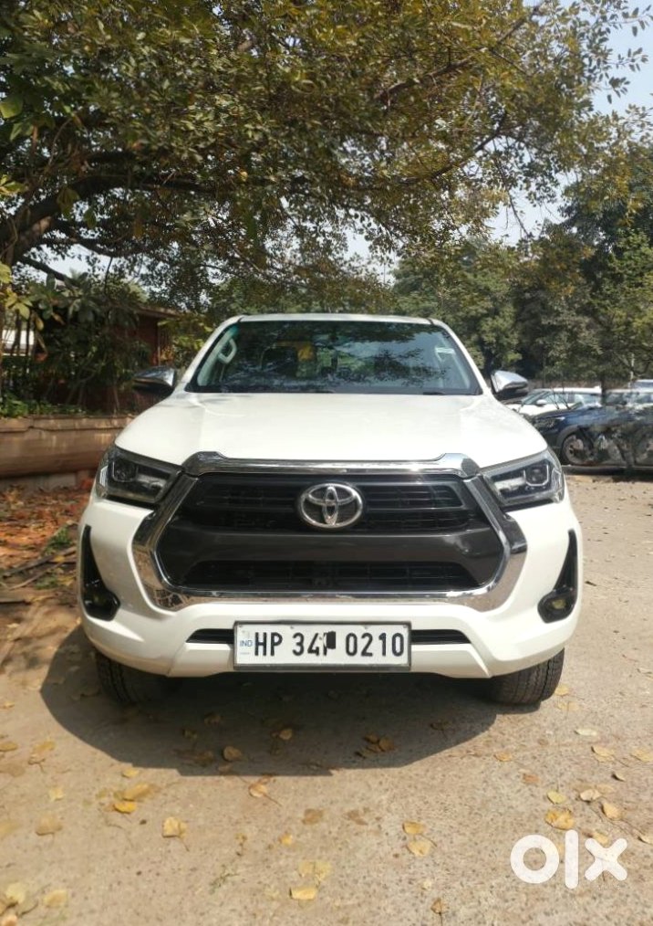Toyota Hilux 2023 Cng