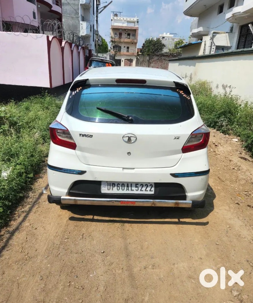 2023 Mahindra Xuv700 Petrol Automatic