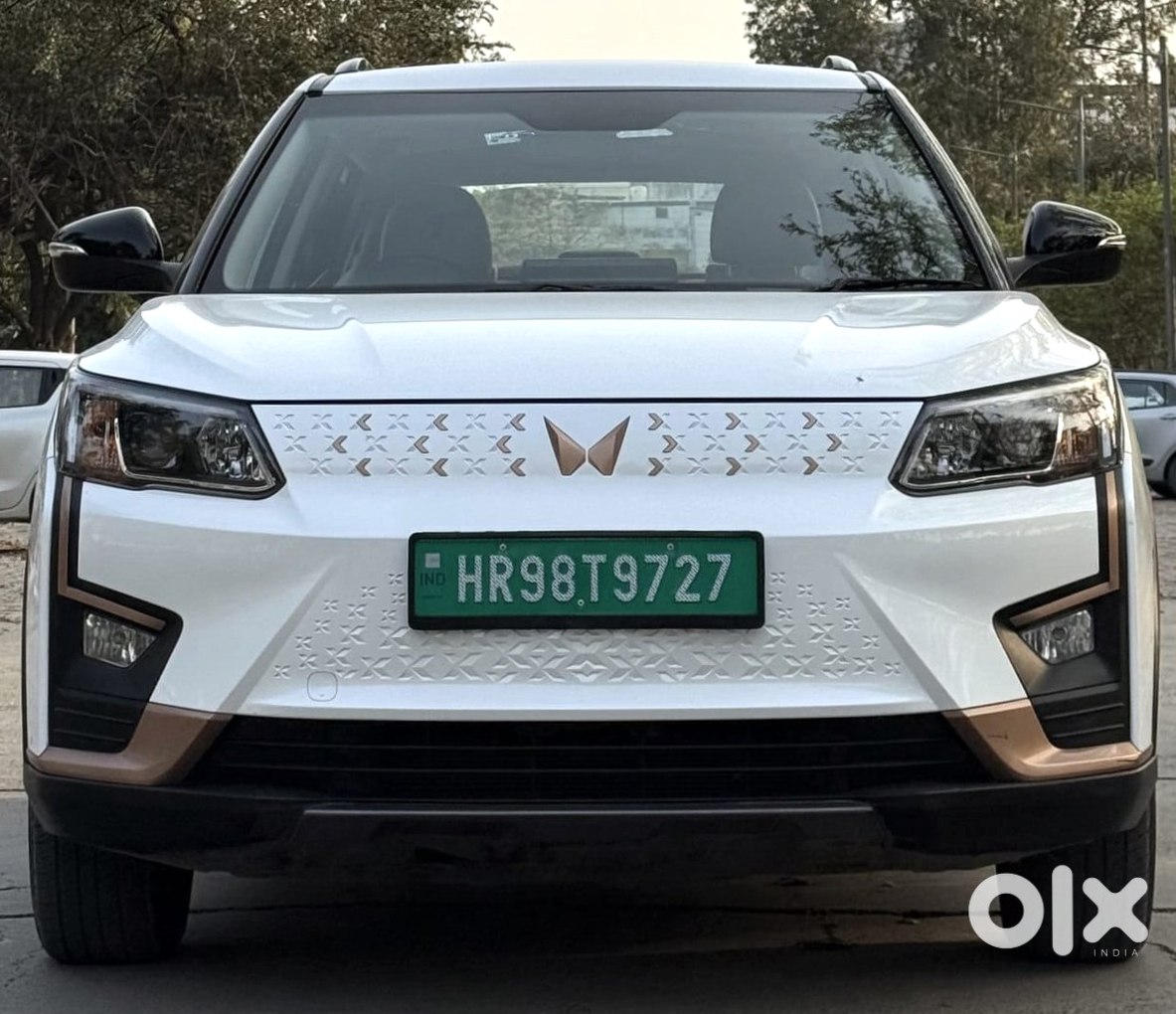 2024 Mahindra Xuv400 Ev | Shifting Abroad, Must Sell