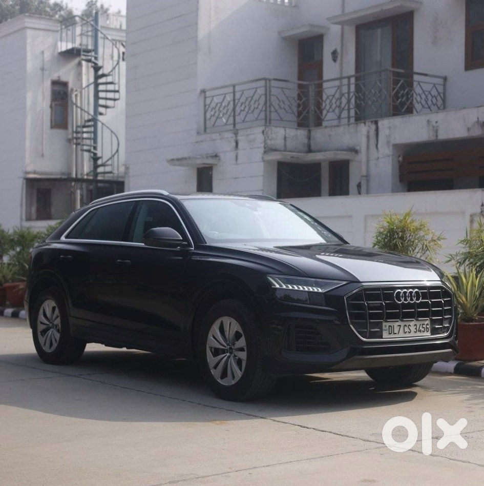 2023 Audi Q8 - Premium Suv