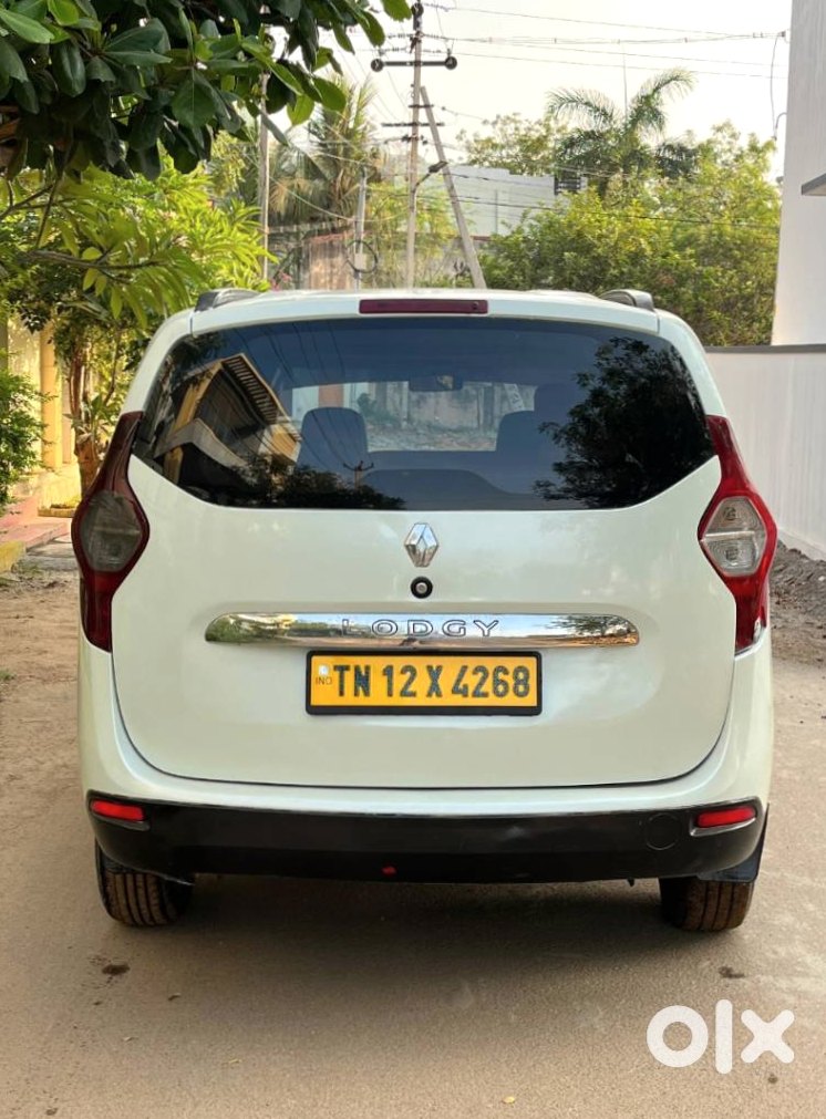 2019 Renault Lodgy Petrol Manual - Family Car