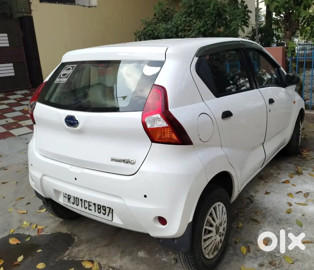 Datsun Redigo - Family Car
