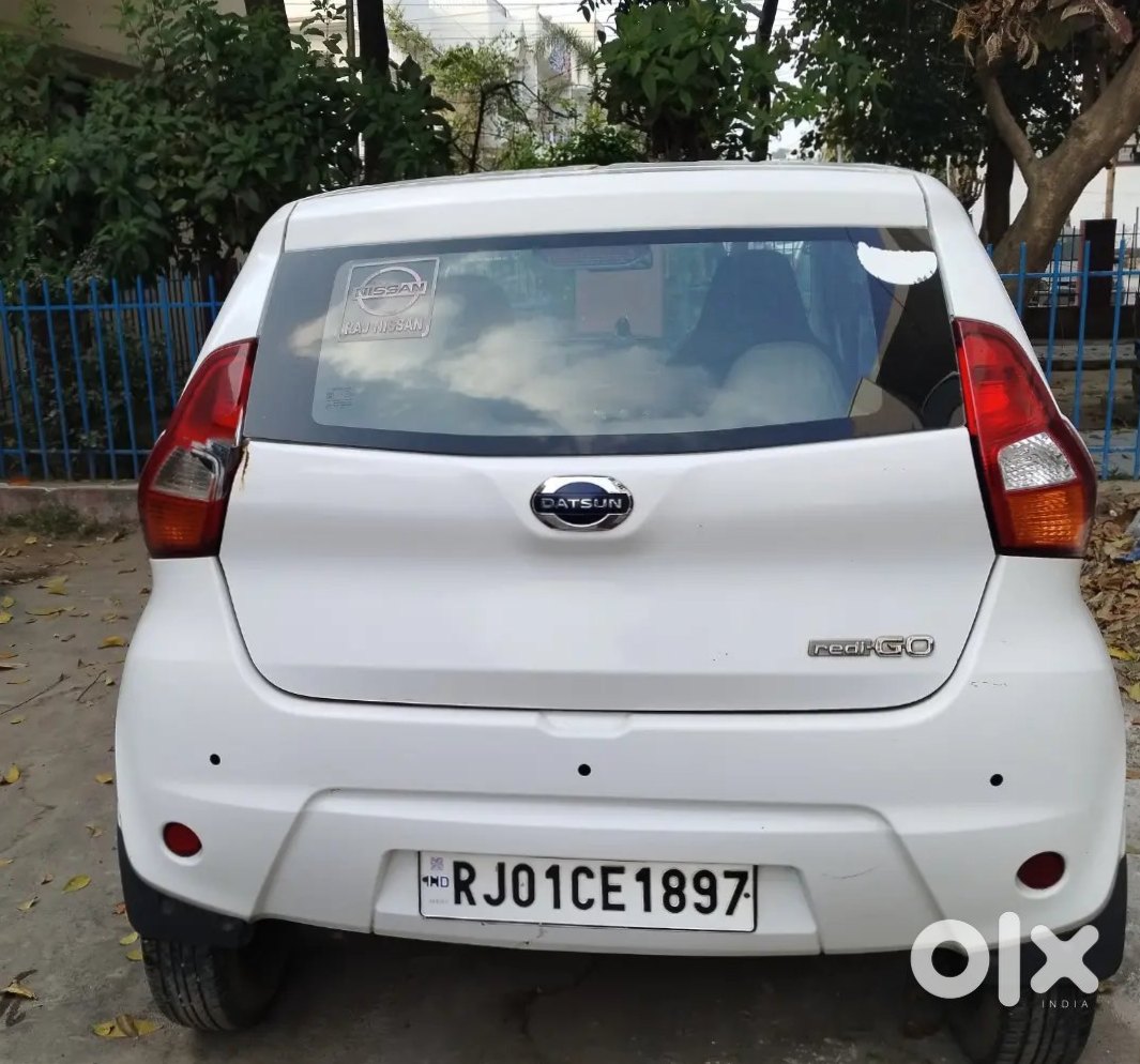 Datsun Redigo - Family Car