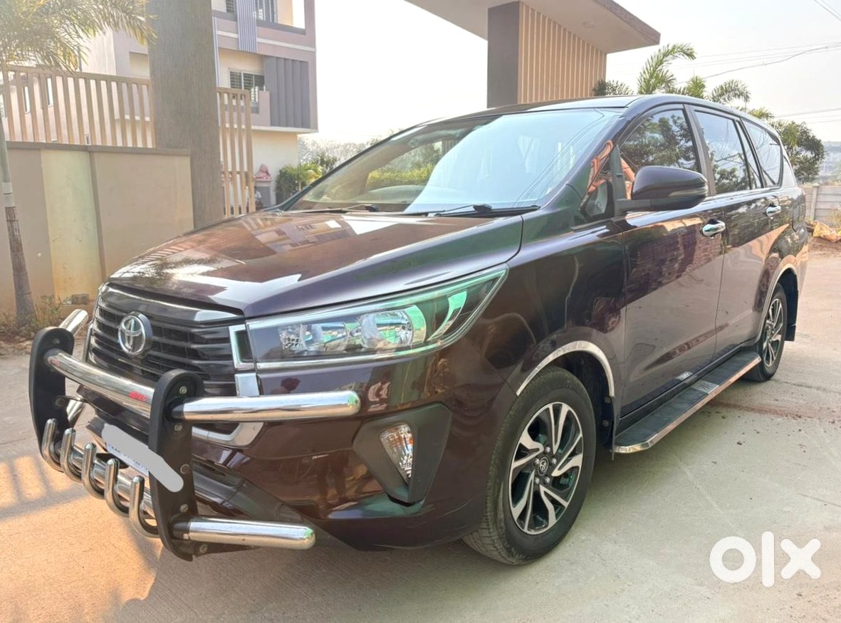 Toyota Innova Crysta 2016