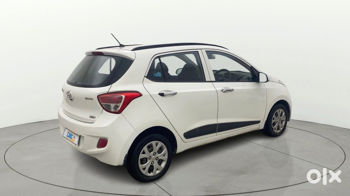 Selling Hyundai Grand I10