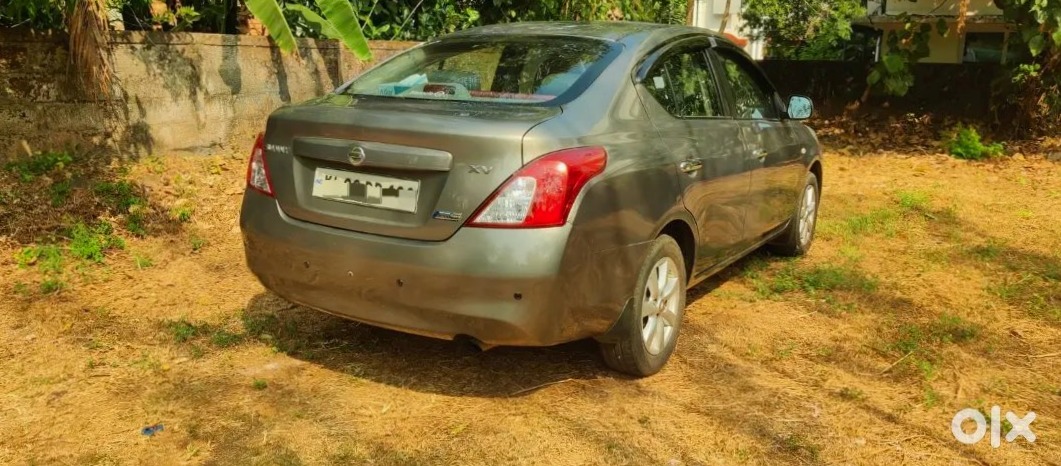 Nissan Sunny 2015