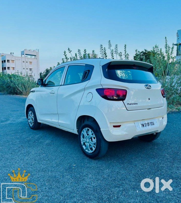 Mahindra Kuv 100 2017