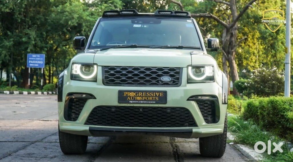 Land Rover Defender 2024