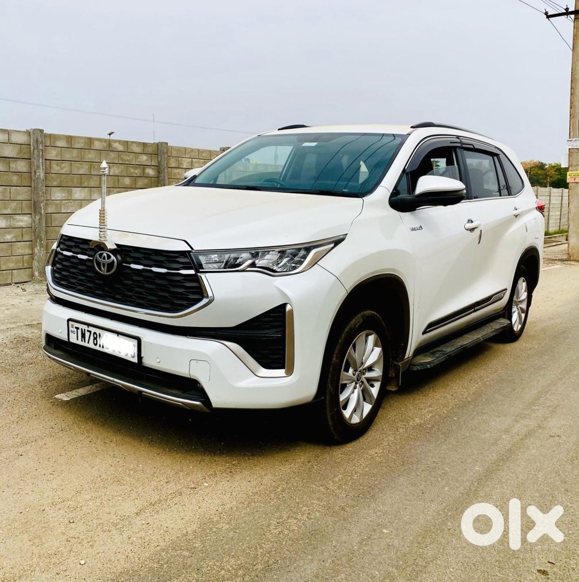 Toyota Innova Hycross 2024