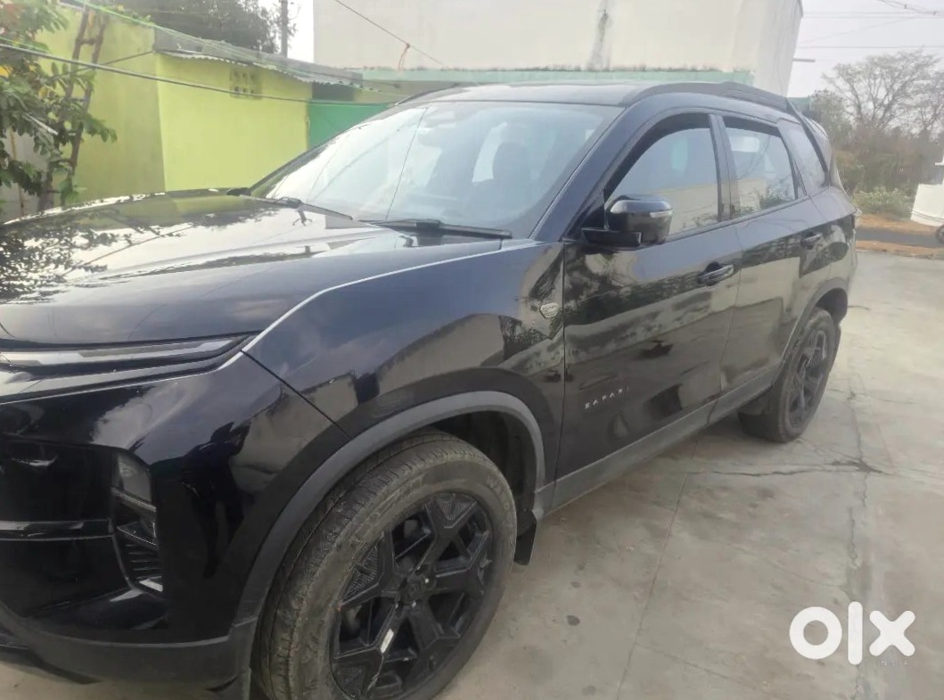 2021 Tata Safari - Family Car