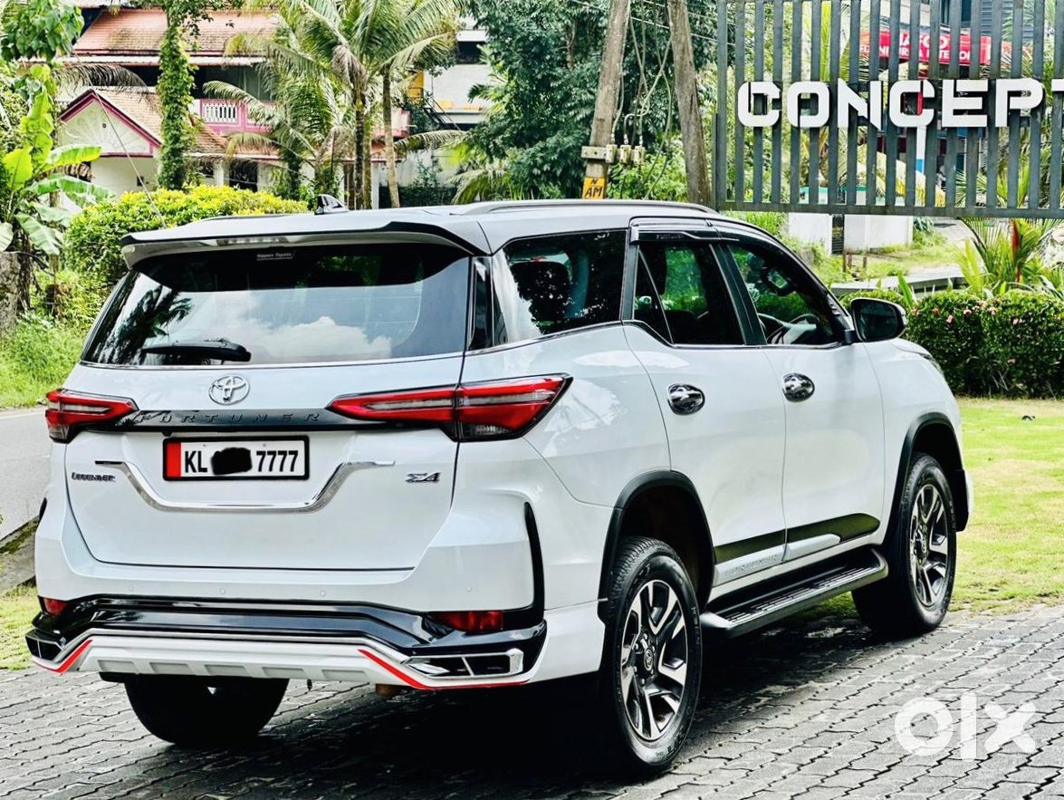 2023 Toyota Fortuner Legender - Petrol Manual