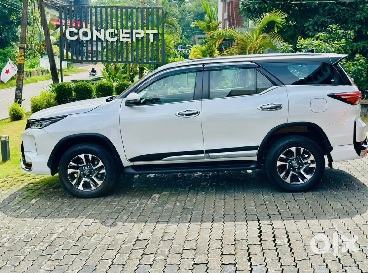 2023 Toyota Fortuner Legender - Petrol Manual