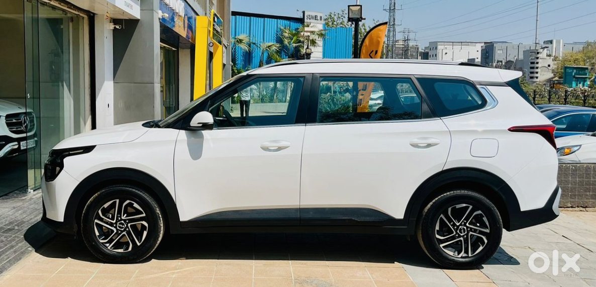 2020 Kia Carens | 36k Km | Petrol Manual