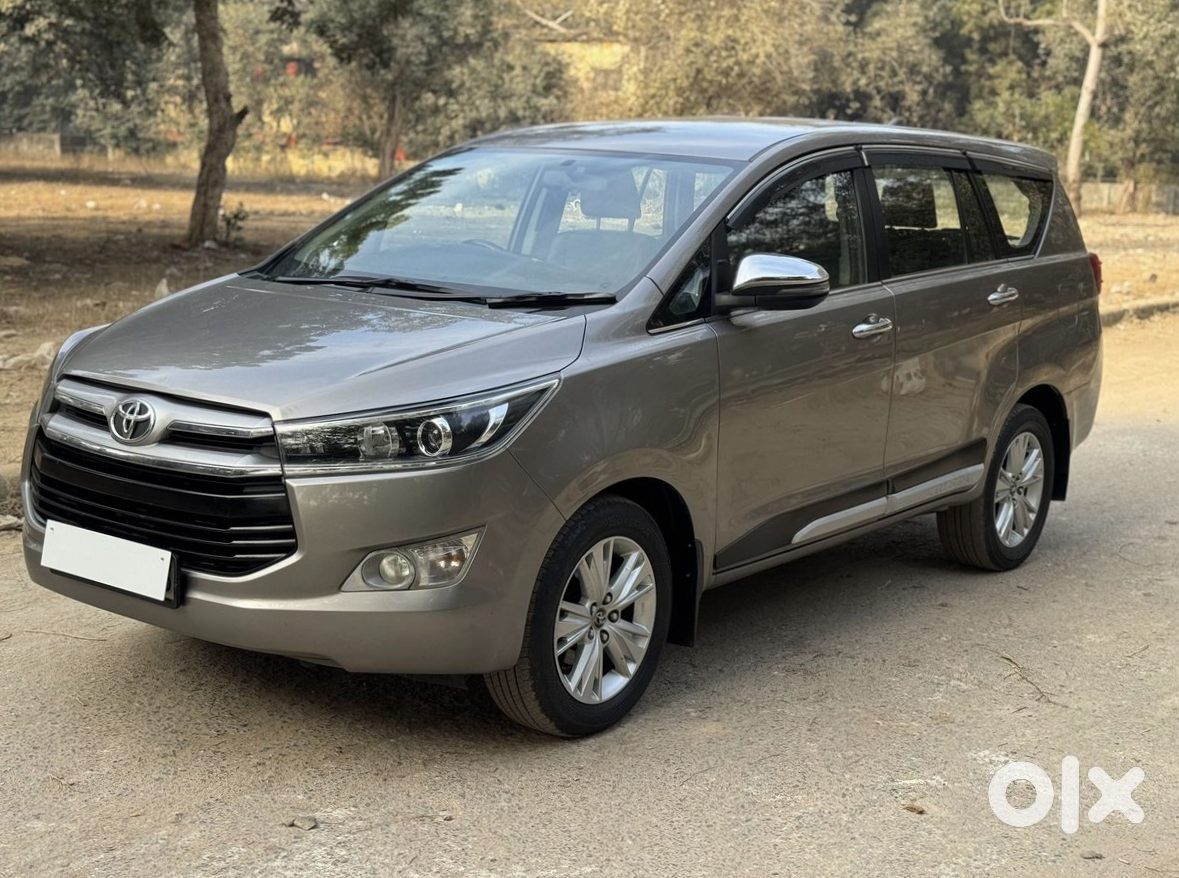 Toyota Innova Crysta 2014 Cng Manual