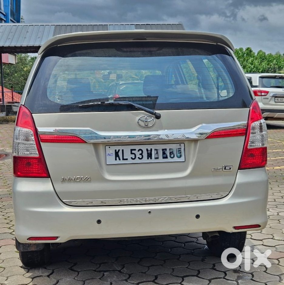 Toyota Innova 2012 - Family Used Vehicle