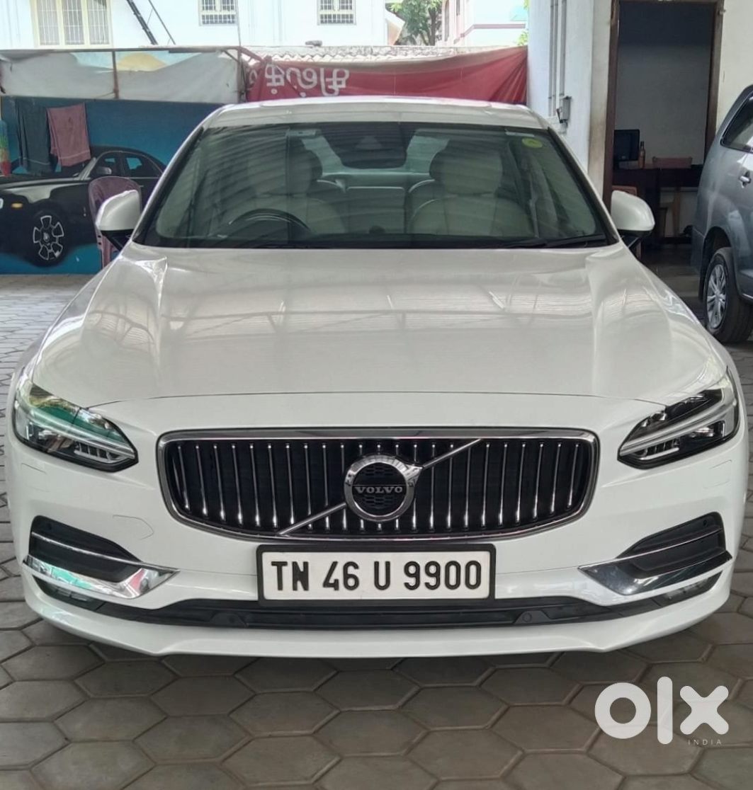 2017 Volvo S90 - Luxury Sedan