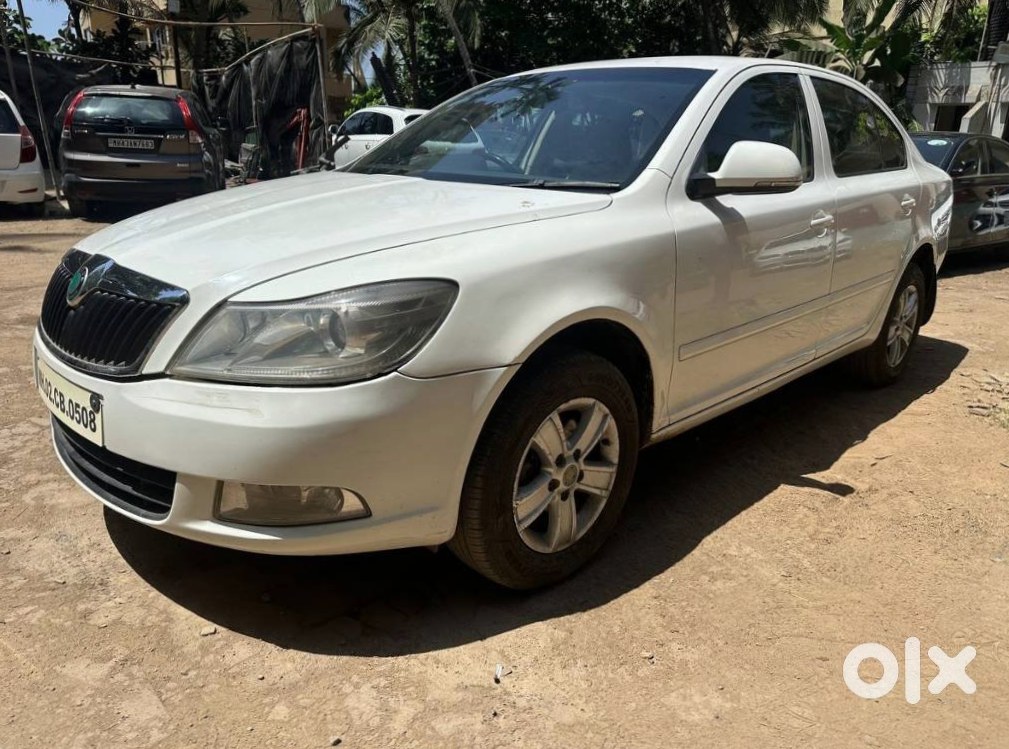 2012 Skoda Laura Petrol Frist Owner