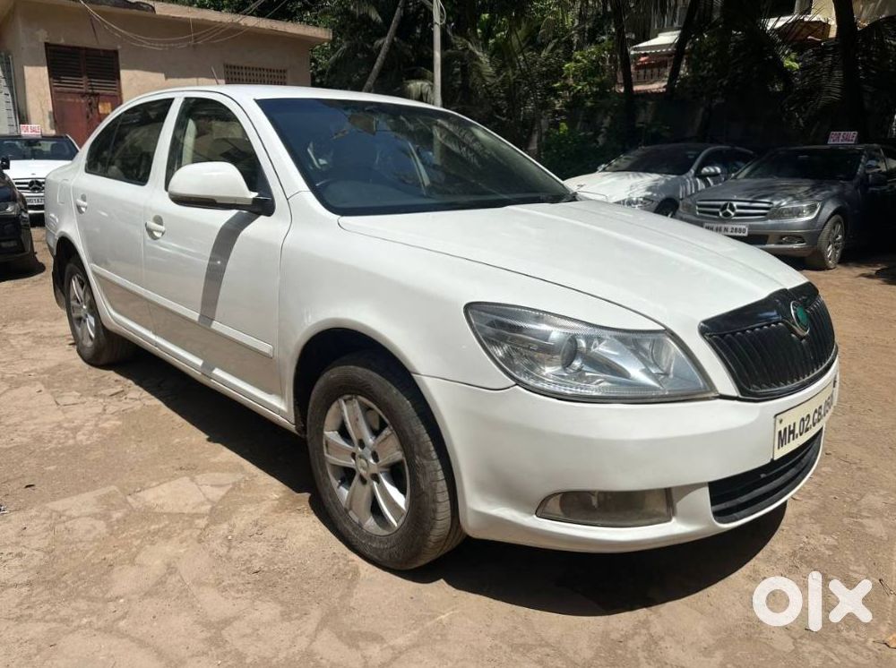 2012 Skoda Laura Petrol Frist Owner
