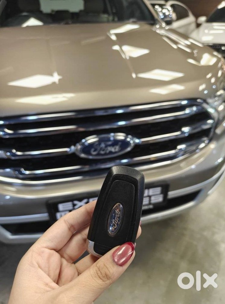 Ford Endeavour 2011 Petrol - Best Price