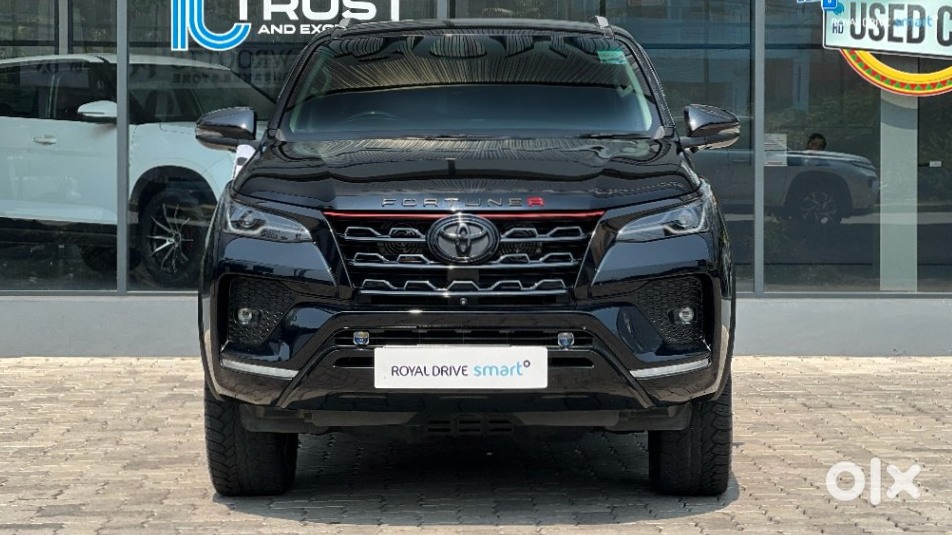 2011 Toyota Fortuner - Premium Suv