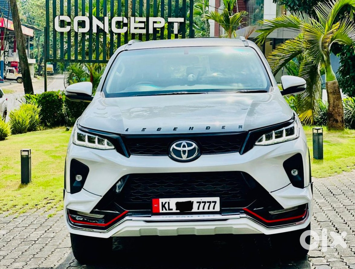 Toyota Fortuner Legender - Premium Suv