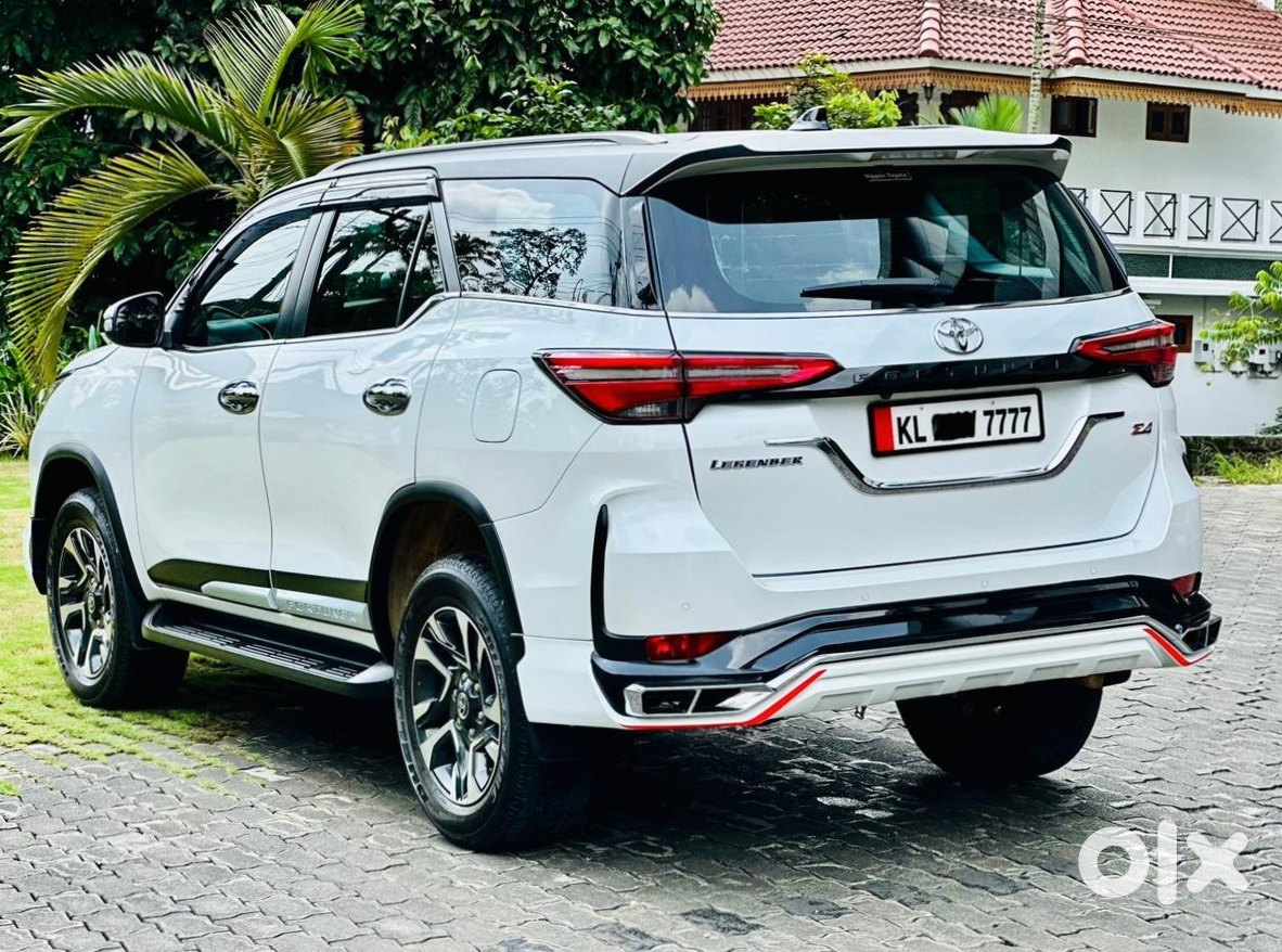 Toyota Fortuner Legender - Premium Suv