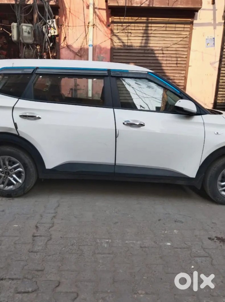 Kia Carens 7-seater Family Vehicle