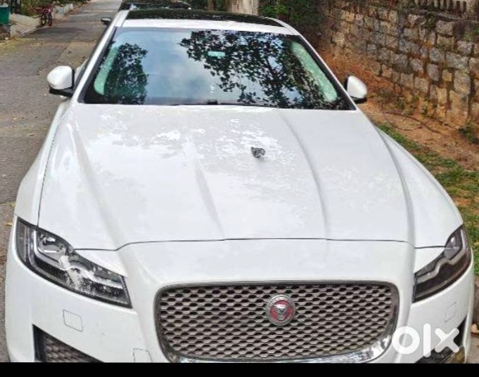Luxury Jaguar Xf Sedan
