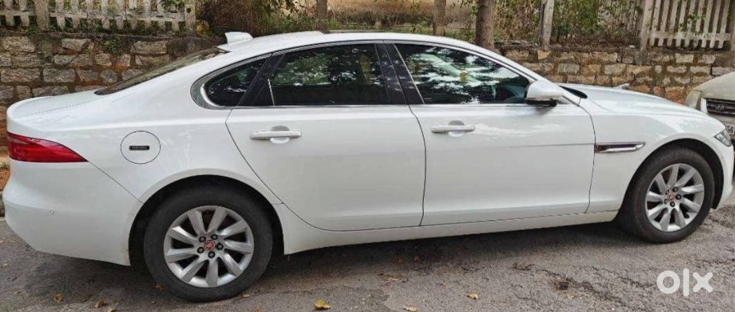 Luxury Jaguar Xf Sedan