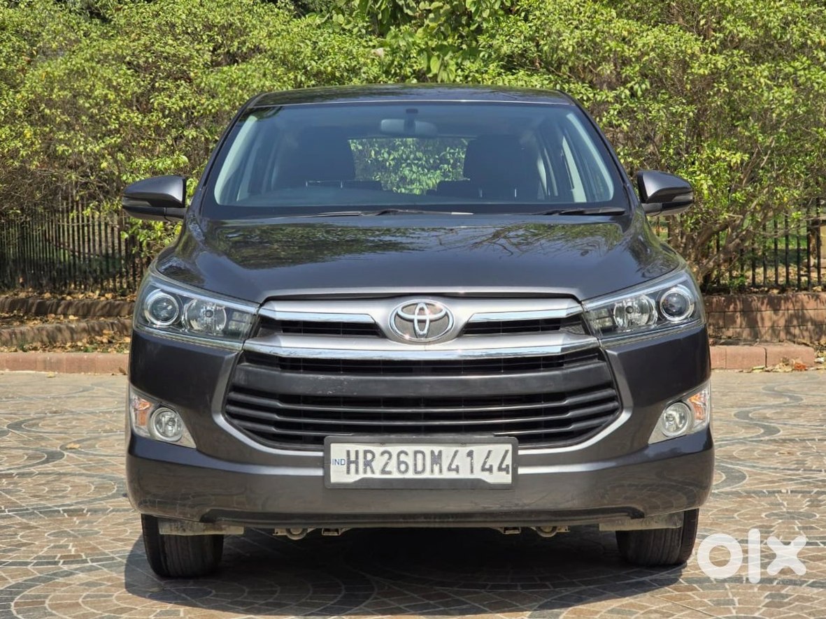 Toyota Innova Crysta 2019 - Premium Mpv