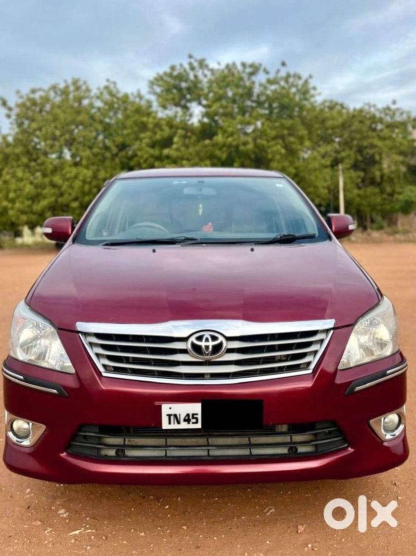 Toyota Innova 2011 - Family Car